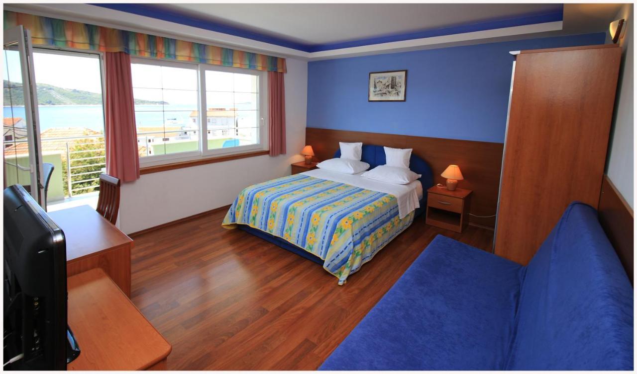 -Villa Sjor -Primosten-Apartmani- Has 2 Large Apartments And 2 Smaller Ones -Primosten Lokvice 6 外观 照片