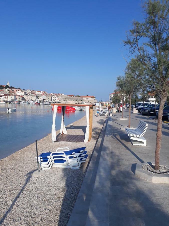 -Villa Sjor -Primosten-Apartmani- Has 2 Large Apartments And 2 Smaller Ones -Primosten Lokvice 6 外观 照片
